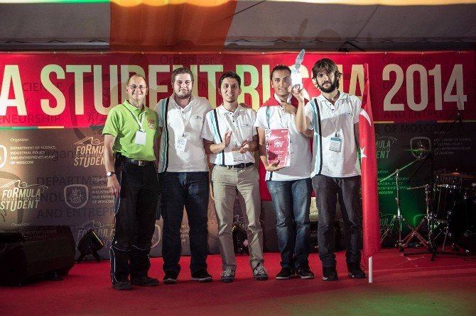 Uludağ Üniversitesi Öğrencilerinden Yerli Formula Aracı