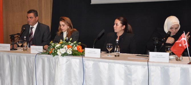 KADEM Antalya Şubesi'nden 'Kadın ve Medya' paneli