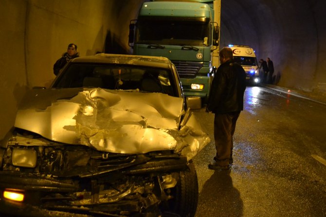 Havza Tüneli'nde zincirleme kaza: Biri ağır 7 yaralı