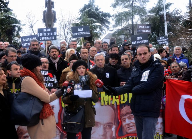 Bursalı gazeteciler 'Uğur Mumcu' için yürüdü
