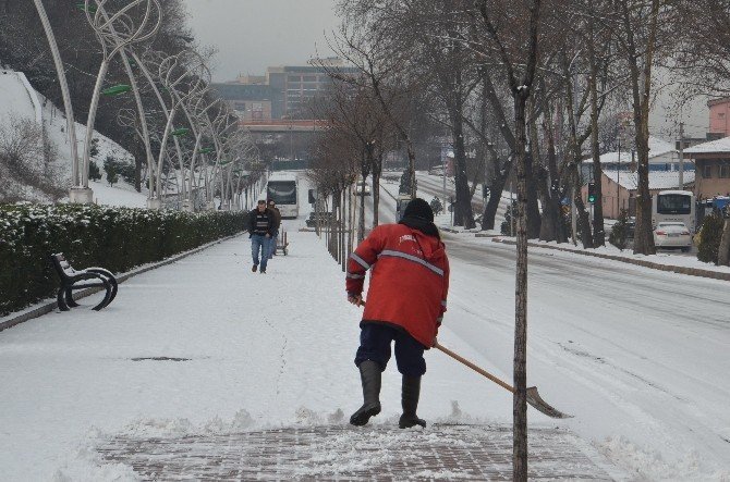 Kar; Zonguldak’ta Hayatı Olumsuz Etkiledi