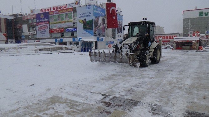 Erzincan’da Yoğun Kar Yağışı