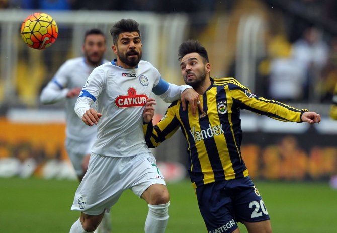 Fenerbahçe: 2 - Çaykur Rizespor: 0 (İlk yarı)