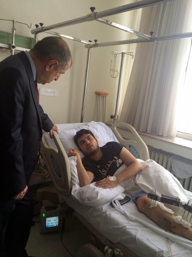 Ümit Özdağ, yaralı asker ve polisleri ziyaret etti