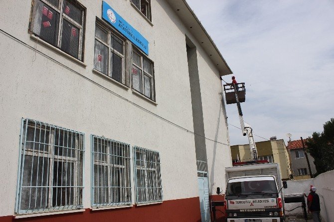 Turgutlu’daki Okullar Belediye İle Rengarenk
