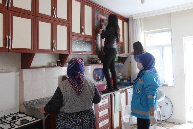 Beyşehir’de Üniversite Öğrencilerinden Anlamlı Proje