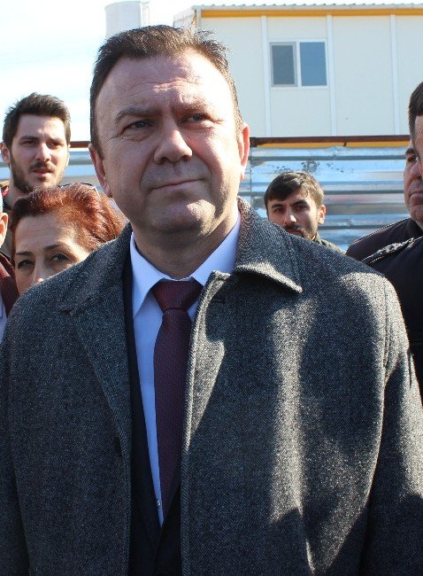 AK Parti Heyeti, Kazanın Yaşandığı İnşaatta İnceleme Yaptı