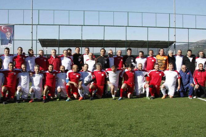 Efsaneler Metin Oktay Futbol Turnuvası'nda buluştu