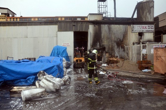 Tekstil Fabrikasında Çıkan Yangın Korkuttu