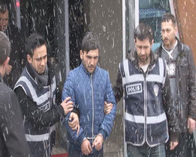 Bıçaklanan CHP'li vekilin eşi ameliyattan çıktı, yoğun bakıma alındı