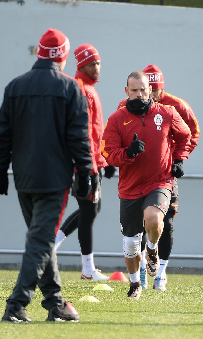 Galatasaray'da kupa ve lig hazırlıkları sürüyor