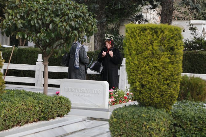 Mustafa Koç’un mezarı boş kalmıyor