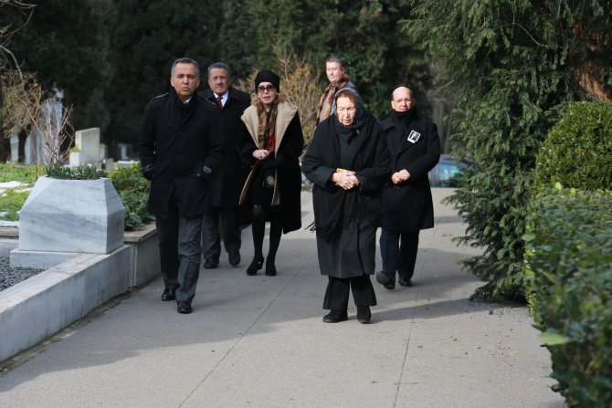 Mustafa Koç’un mezarı boş kalmıyor