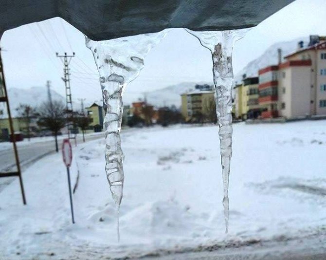 Kahramanmaraş'ta kar ve donduran soğuklar etkili
