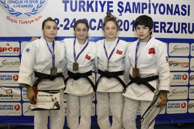 Kağıtsporlu Judocular 5 Türkiye Derecesiyle Döndü