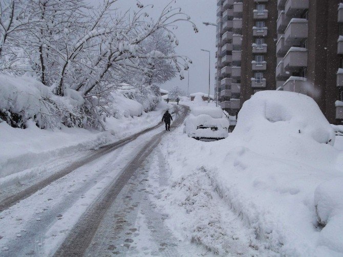 Trabzon’da Kar Kalınlığı 1 Metreye Yaklaştı