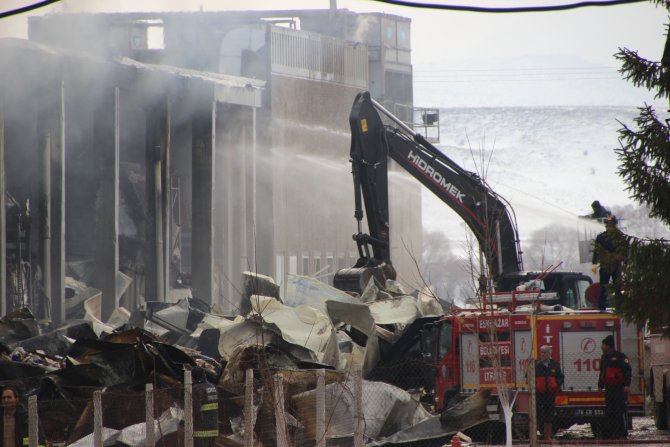 Vali Özcan: Tesisi yanan Aytaç 200 kişiyi işten çıkardı