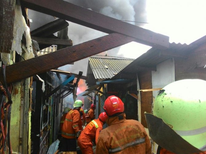 Endonezya'nın başkenti Cakarta'da yangın
