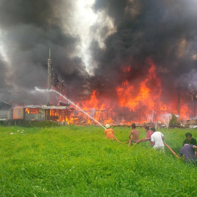 Endonezya'nın başkenti Cakarta'da yangın