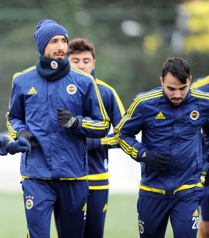 Fenerbahçe'de Nani ve Meireles, takımla çalıştı