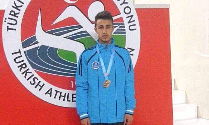 Kağıtsporlu Atletlerden Üç Türkiye Derecesi