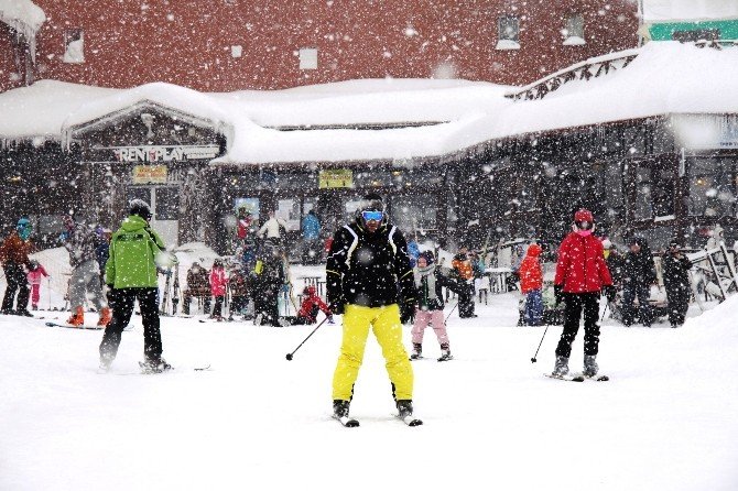 Yarı Yıl Tatili Kayak Merkezlerine Yaradı