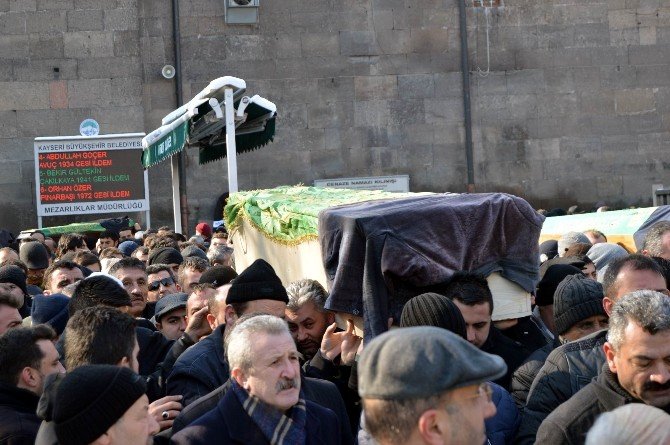 Kayseri’deki Patlamada Hayatını Kaybeden Şahıs Son Yolculuğuna Uğurlandı