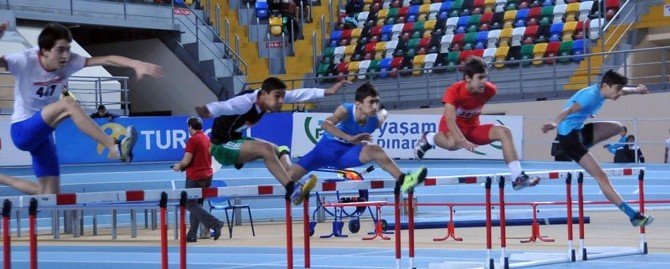 Kağıtsporlu Atletlerden Üç Türkiye Derecesi