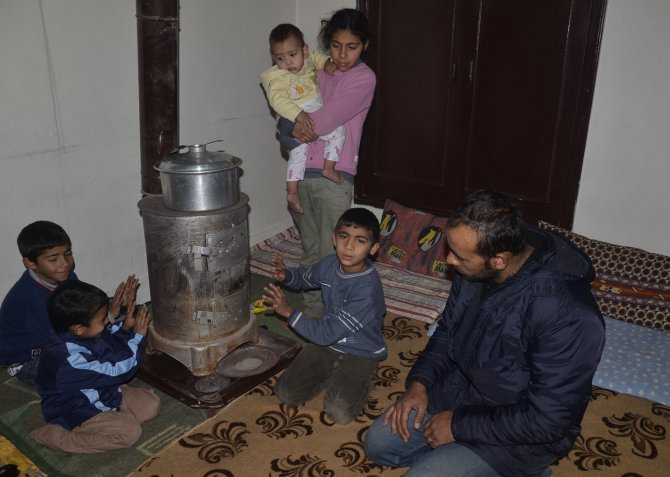 Cizre’de 14 gün çatışmaların arasında kalan 8 kişilik aile Gercüş'e geldi