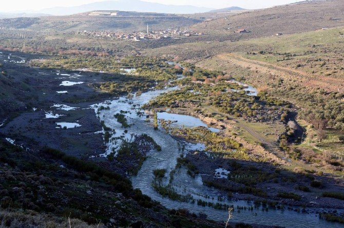 Güzelhisar Barajı’ndan Su Bırakılmaya Başlandı