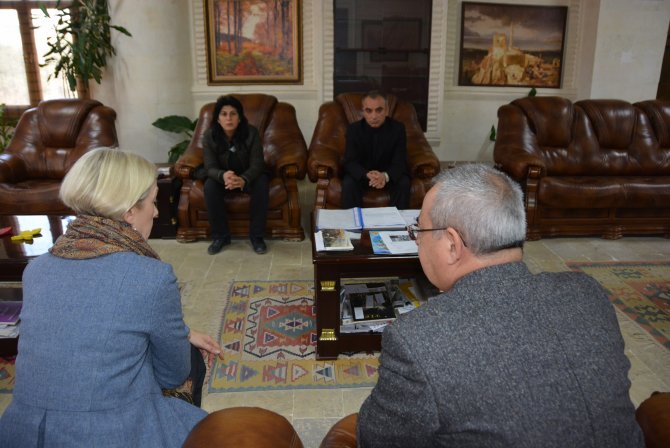 ABD Adana Başkonsolosu, Nusaybin Belediyesi'ni ziyaret etti