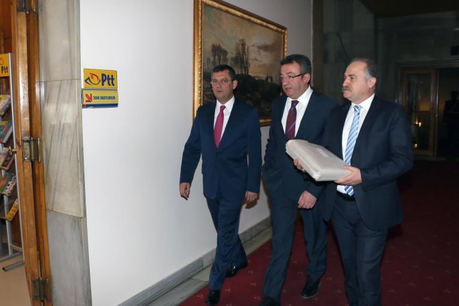 CHP'li vekiller, Meclis Postanesi'nden kendilerini ihbar etti