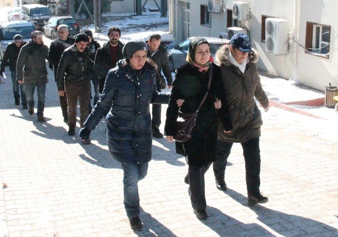 Elazığ’daki PKK Şüphelileri Sağlık Kontrolünden Geçirildi