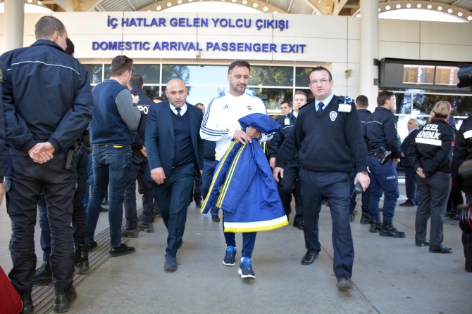 Fenerbahçe, kupa mesaisi için Antalya'da