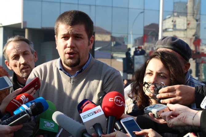 Kosova'da muhalefetten kornalı eylem