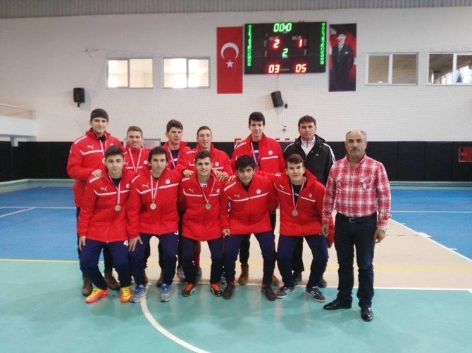 Okullararası Futsal Kız Ve Erkek Grup Müsabakaları Adana’da Tamamlandı