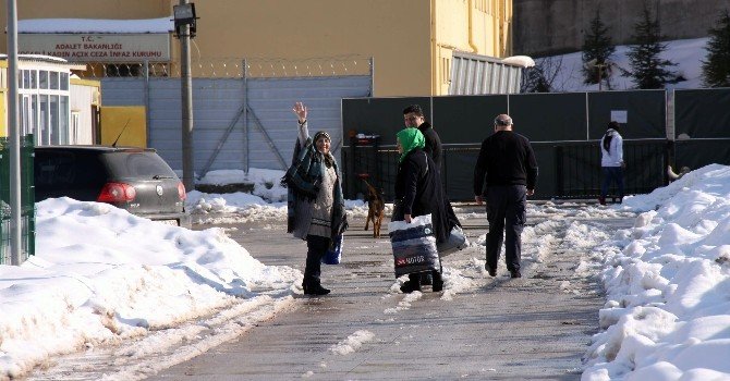 Deniz Seki’nin Koğuş Arkadaşı Hanımağa, Kandıra Cezaevi’ne Teslim Oldu