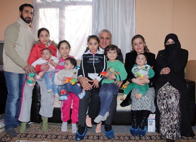 Zorluoğlu Çiftinden, Suriyeli Ailelere Ziyaret