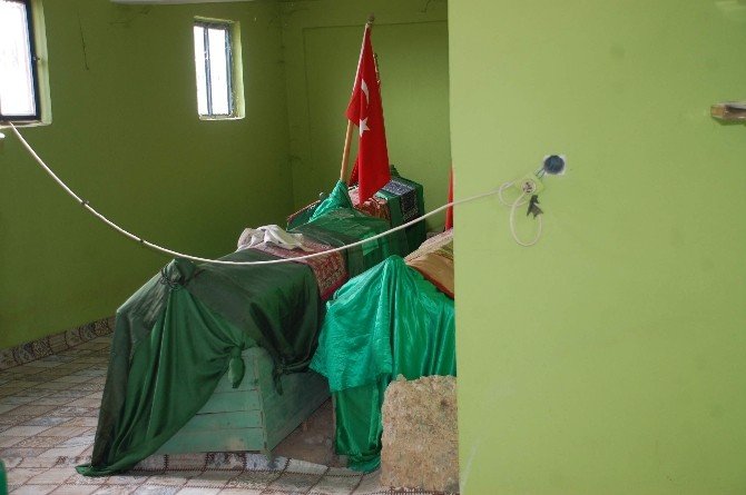 Yedi Kardeşler Türbesi Bakım Bekliyor