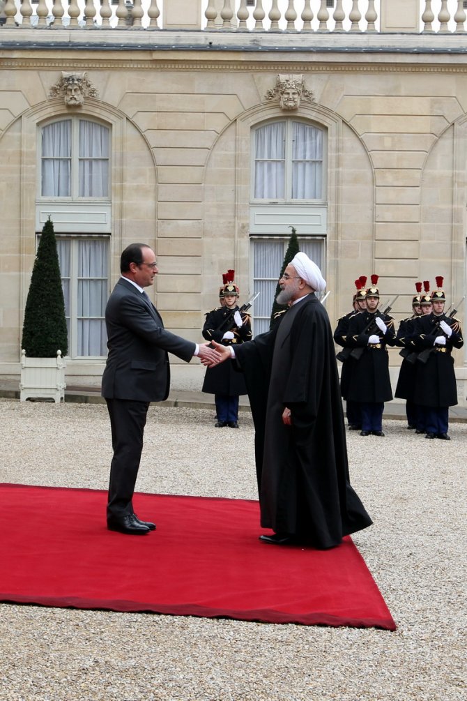 Ruhani, Hollande ile bir araya geldi