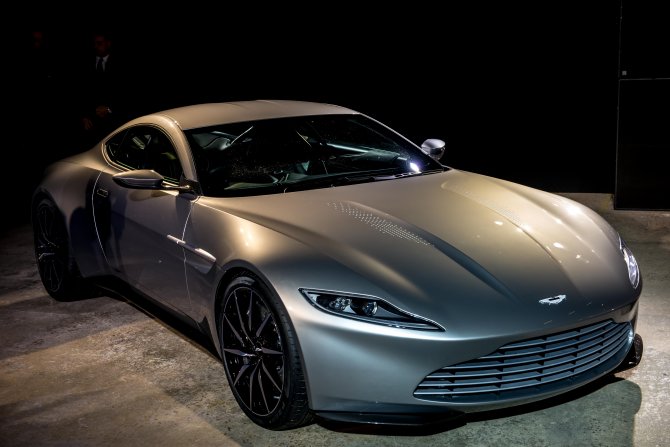 James Bond’un Aston Martin’i açık artırmada