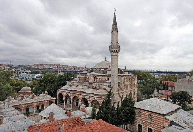 Zal Mahmut Paşa Camii Yapılan Restorasyonla Ödüle Layık Görüldü