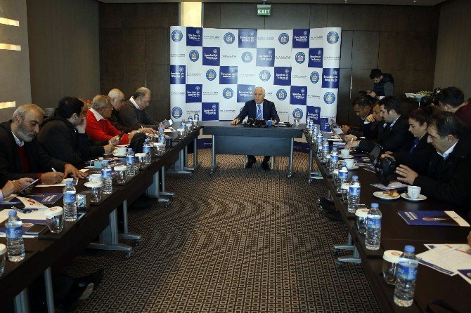 Prof.dr. Demir, AÜ Rektör Adaylığını Açıkladı