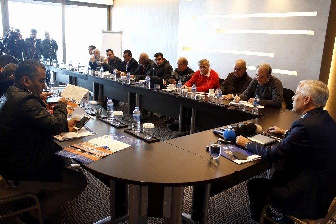 Prof.dr. Demir, AÜ Rektör Adaylığını Açıkladı