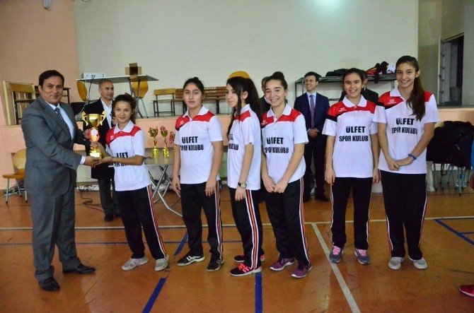Okullararası Yıldızlar Badminton İl Birinciliği Tamamlandı