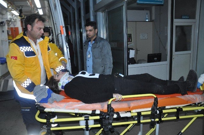 Adana’da Trafik Kazası: 5 Yaralı