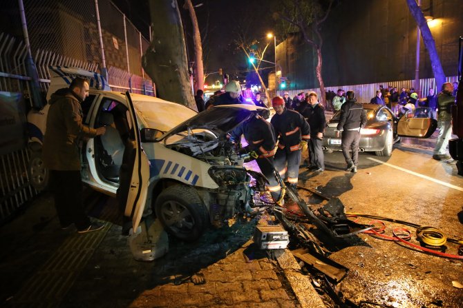 Beşiktaş'ta trafik kazası: 1 polis şehit oldu
