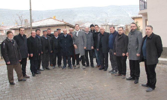 AK Partili Yöneticiler Her Hafta Farklı Bir Köyü Ziyaret Ediyor