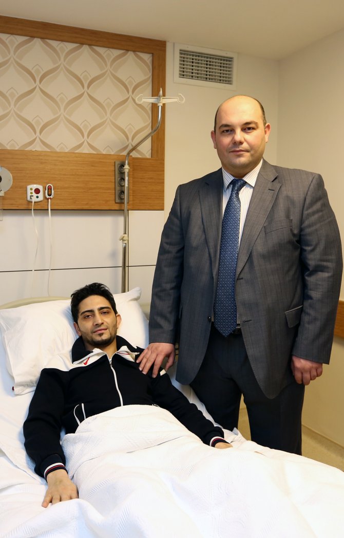 Ortadoğu'nun Tatlıses'i Al-Ali, Şifa Üniversitesi Hastanesi’nde ameliyat oldu