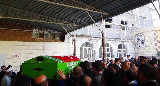 IŞİD’in Roketli Saldırısında Ölen Öğrencinin Cenazesi Toprağa Verildi